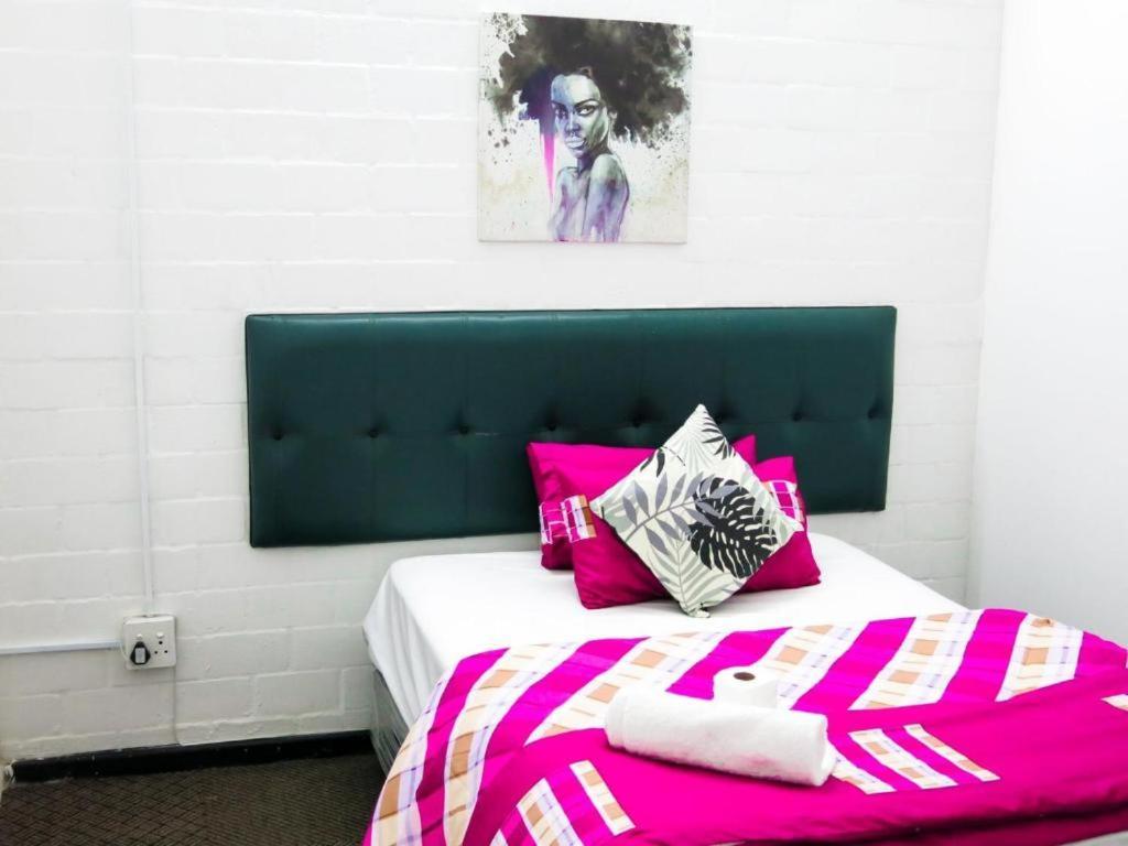 33 Goulborn Street Goodwood Hotel Кейптаун Екстериор снимка