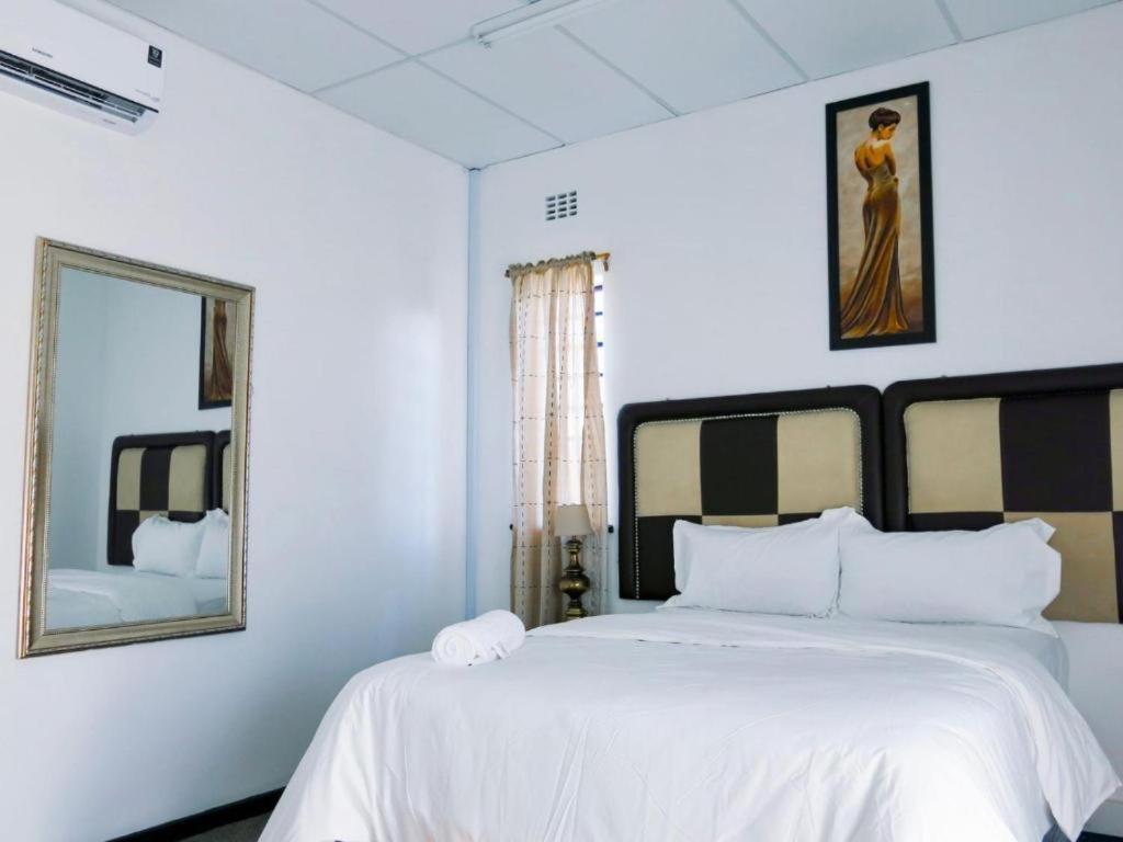 33 Goulborn Street Goodwood Hotel Кейптаун Екстериор снимка