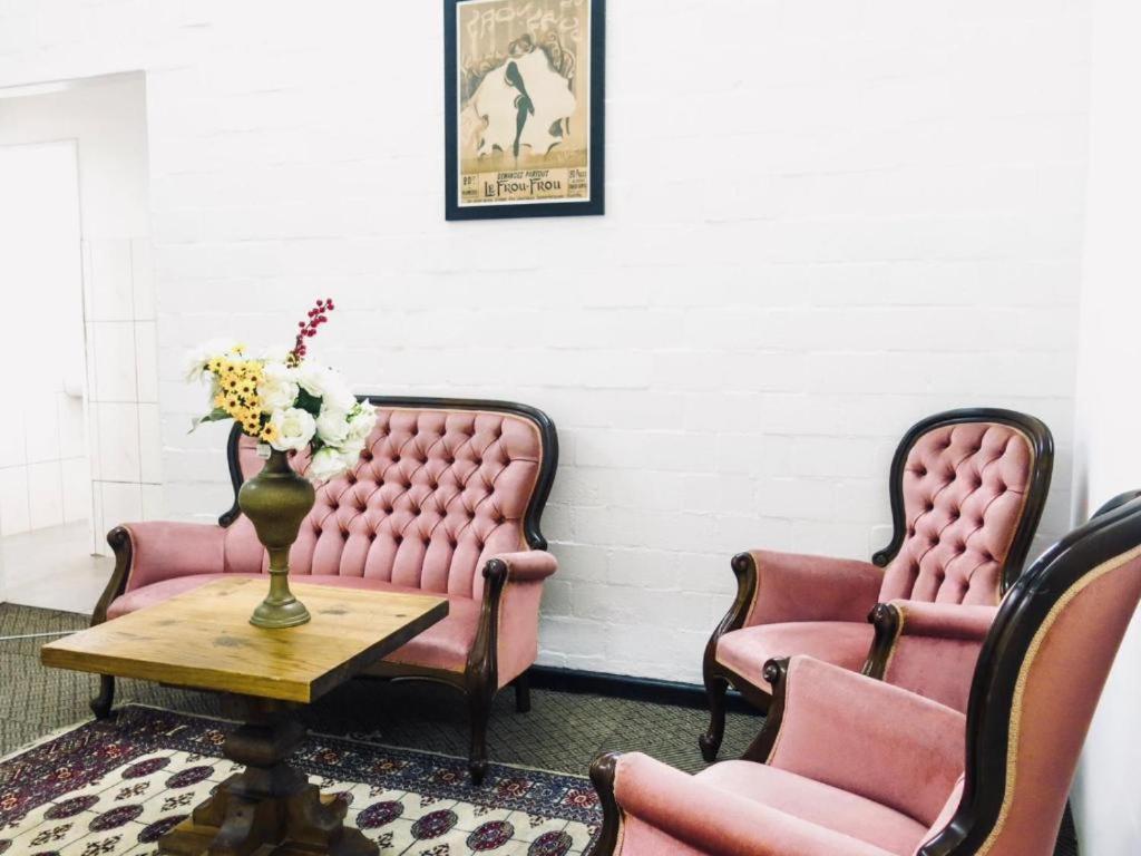 33 Goulborn Street Goodwood Hotel Кейптаун Екстериор снимка