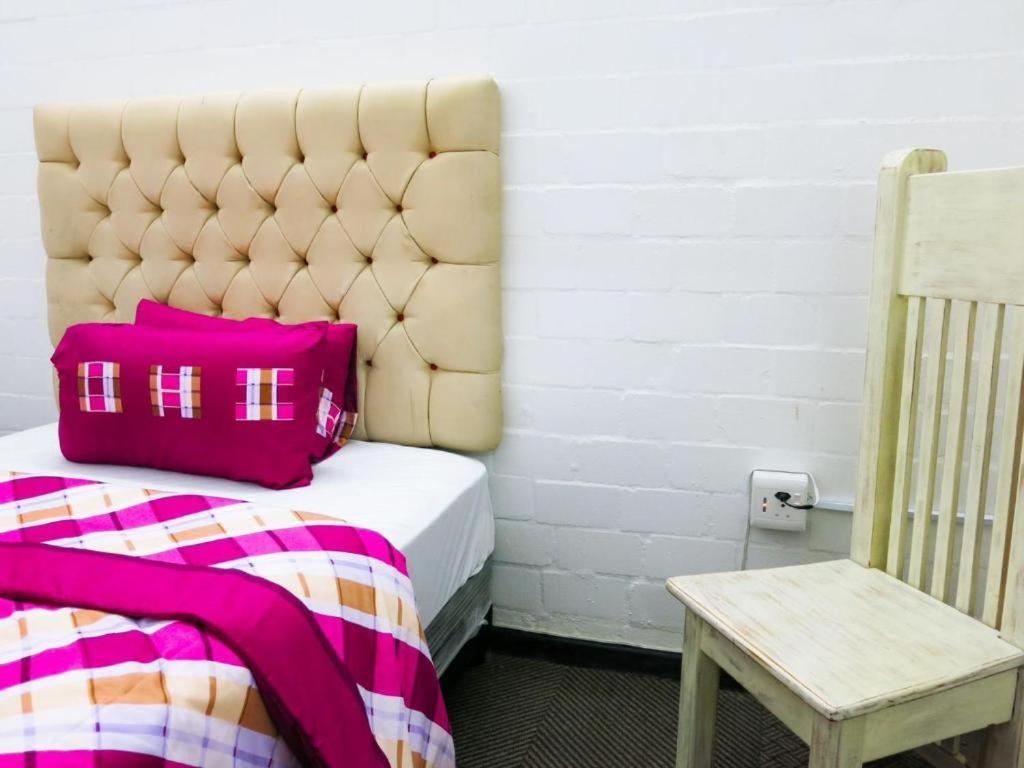 33 Goulborn Street Goodwood Hotel Кейптаун Екстериор снимка