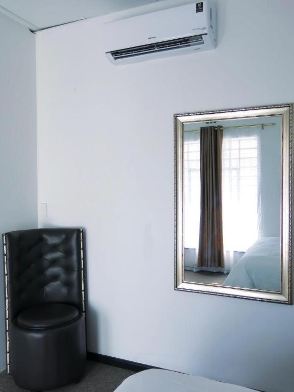 33 Goulborn Street Goodwood Hotel Кейптаун Екстериор снимка